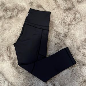 Zyia Crops. Black. Pockets on sides. Size 4